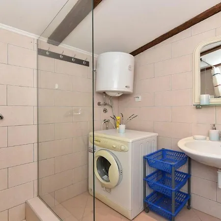 Ferienhaus In Privlaka Mit Grossem Balkon *