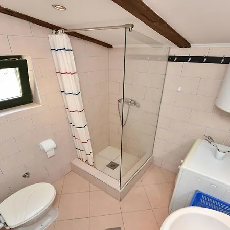 Ferienhaus In Privlaka Mit Grossem Balkon Tatil Evi