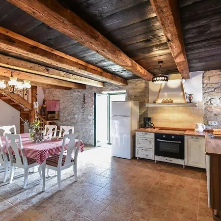 Ferienhaus In Privlaka Mit Grossem Balkon Tatil Evi
